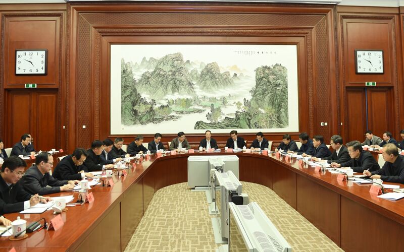 张高丽为北京治霾开药方：大力推进新能源应用
